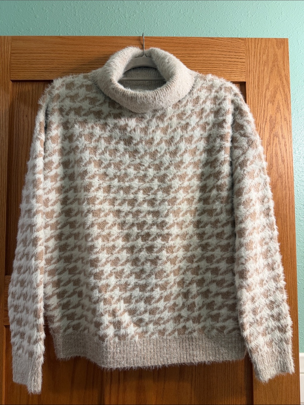 Kut from the Kloth Cream and Tan Houndstooth Turtleneck Sweater